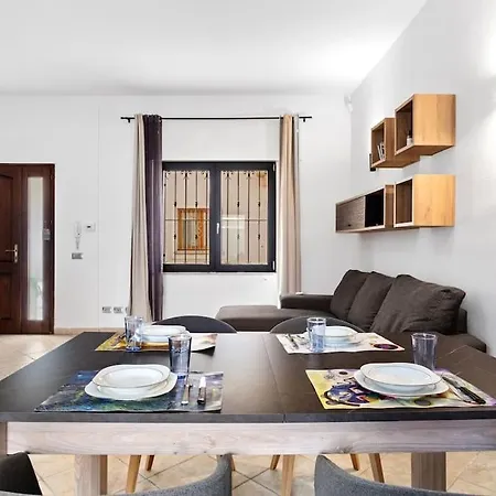 Naab Haus - - Olbia